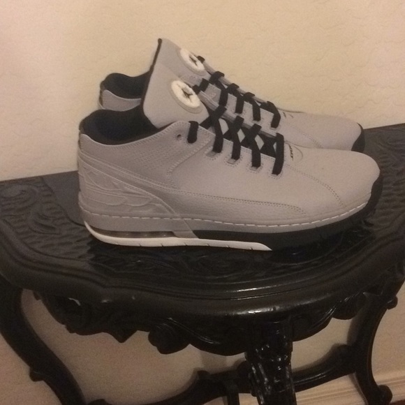 jordan's old school shoes